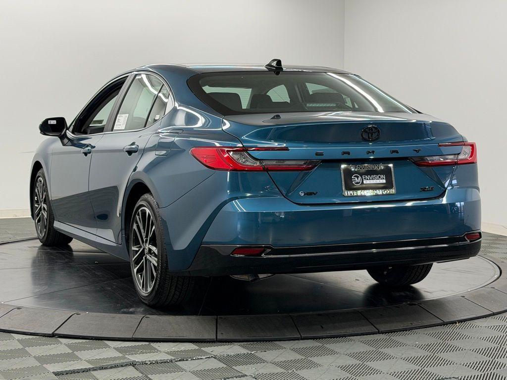 TOYOTA CAMRY - 10