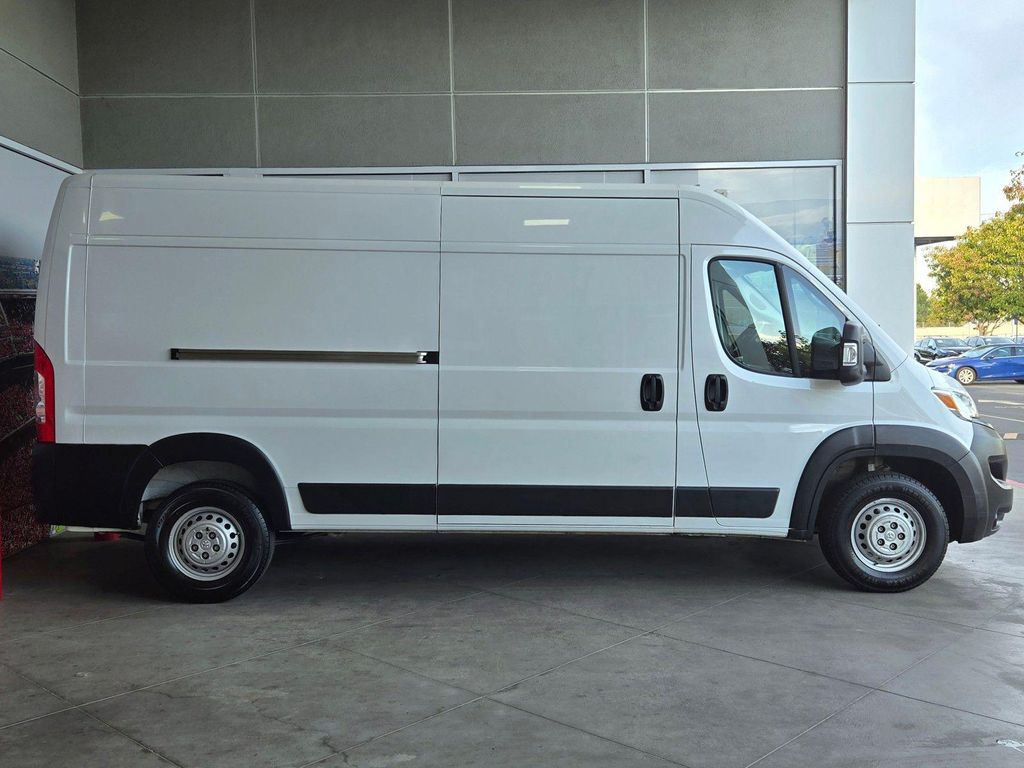 2025 RAM PROMASTER 2500 TRADESMAN — миниатюра 4