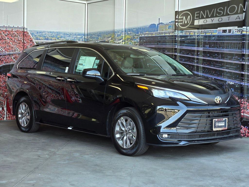 New 2026 Toyota Sienna XLE