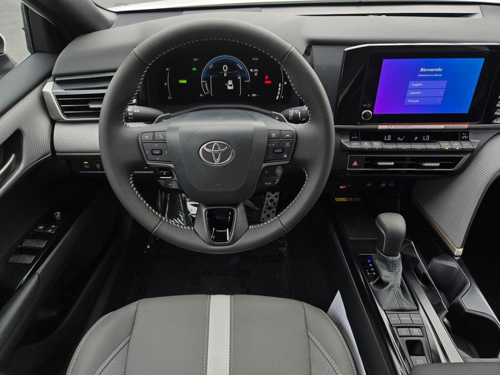 2026 Toyota CAMRY SE 缩略图 12