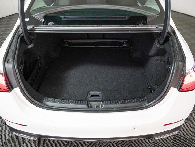 MERCEDES-BENZ E-CLASS - 8