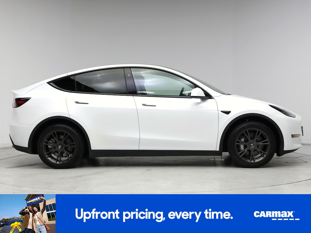 TESLA MODEL Y LONG RANGE - 9