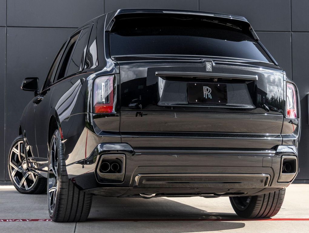 صورة مصغرة 9 لـ 2026 ROLLS-ROYCE CULLINAN BLACK BADGE