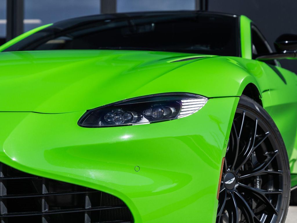 2022 Aston Martin VANTAGE — фото 14