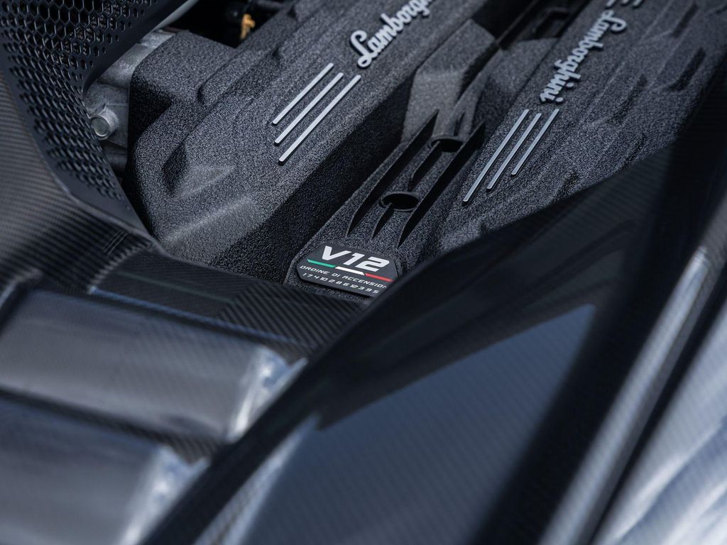 2026 Lamborghini REVUELTO BASE thumbnail 19