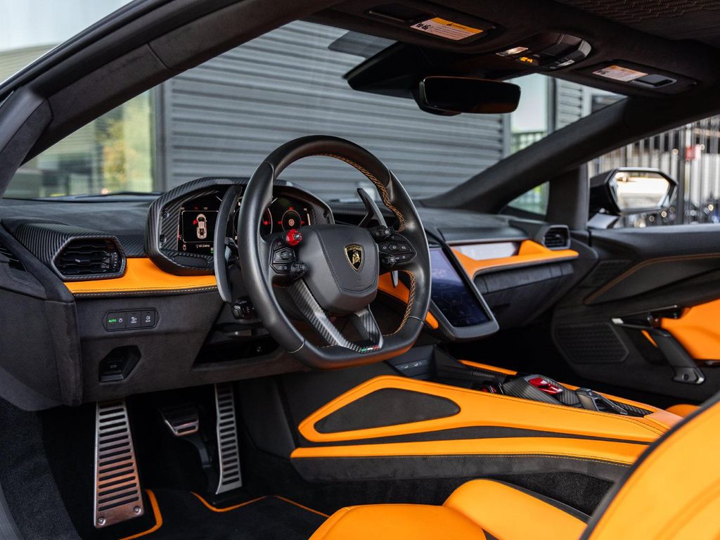 2025 Lamborghini REVUELTO BASE 缩略图 35