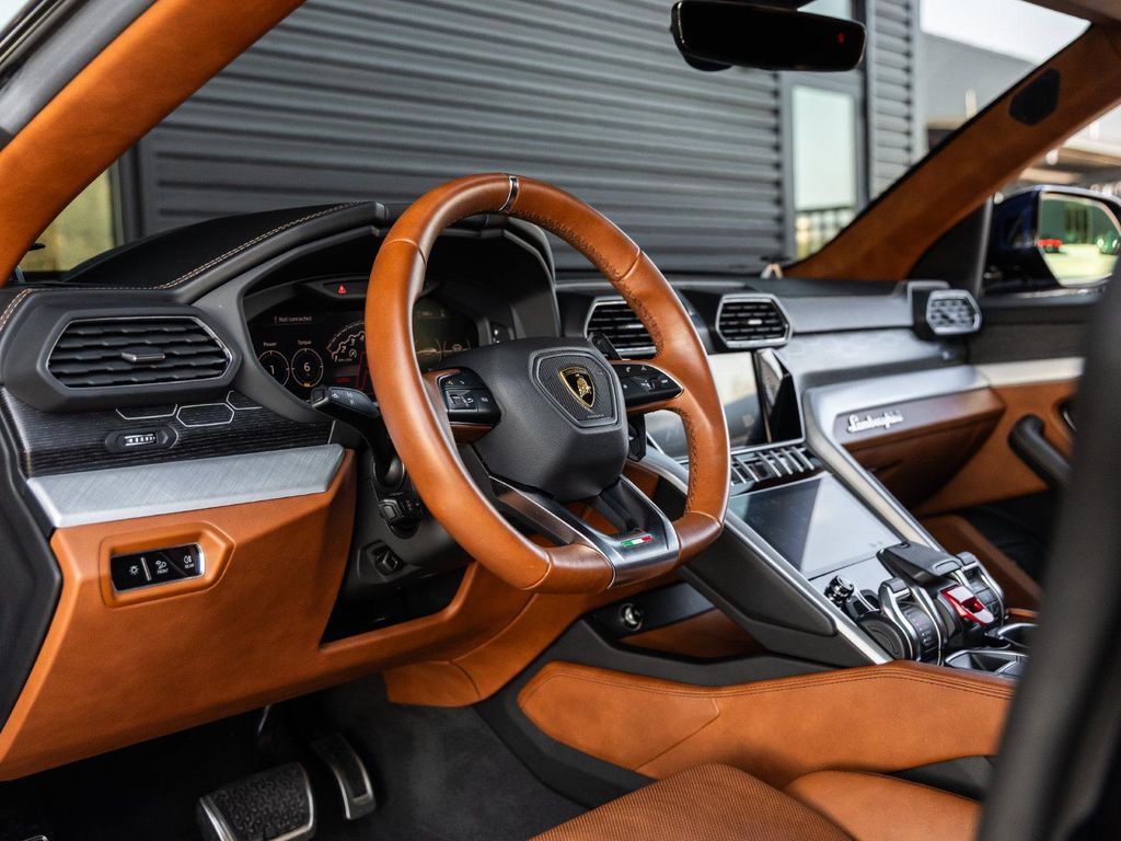2021 Lamborghini URUS 缩略图 31