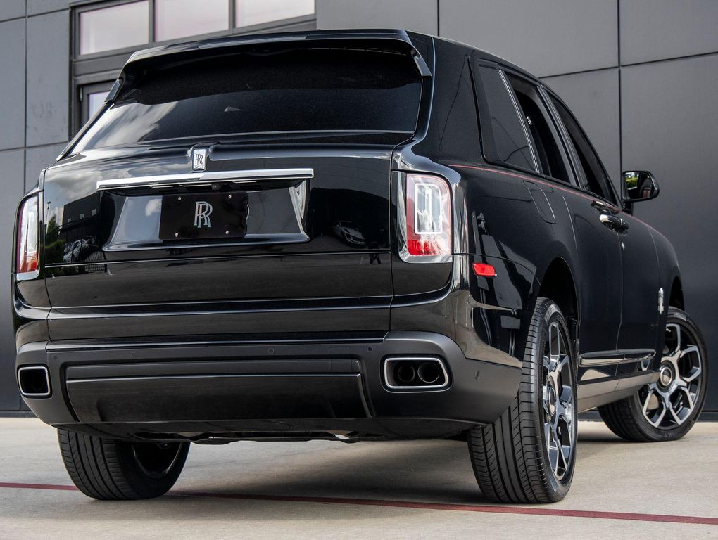 ROLLS-ROYCE CULLINAN - 2