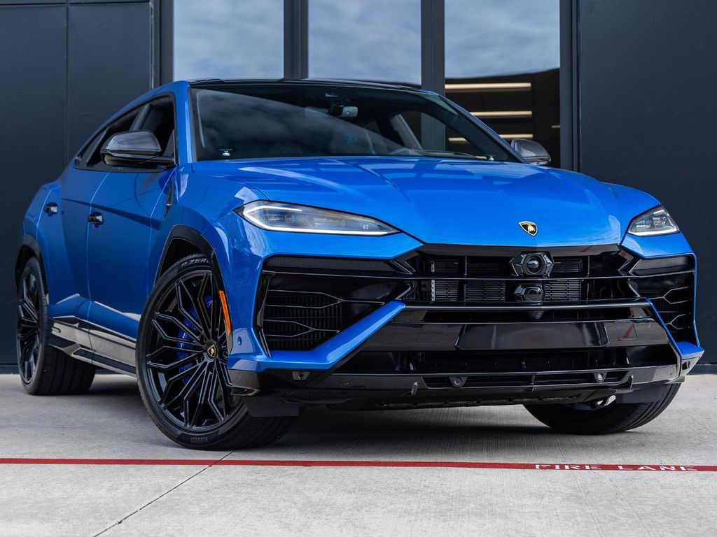 2025 Lamborghini URUS SE 照片 2
