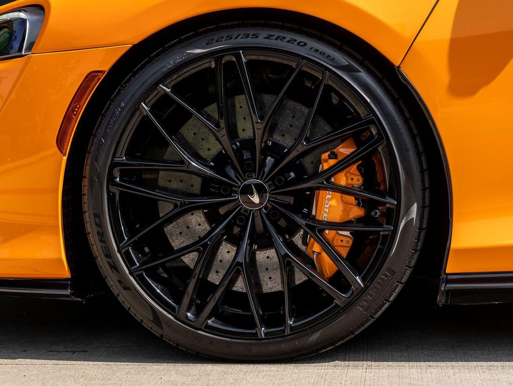 صورة 16 لـ 2022 Mclaren GT COUPE