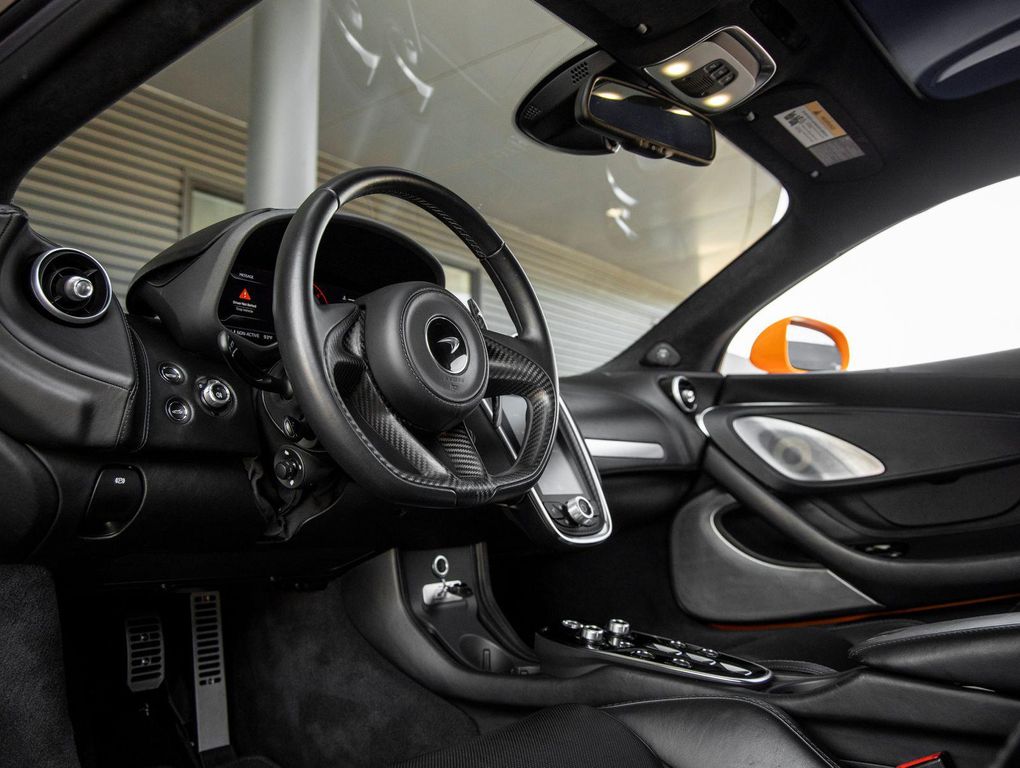 صورة 26 لـ 2022 Mclaren GT COUPE