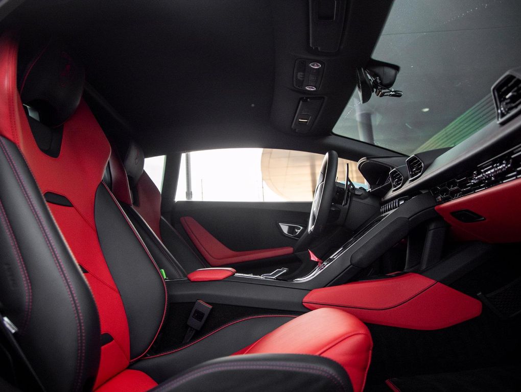 صورة مصغرة 38 لـ 2020 Lamborghini HURACAN EVO BASE