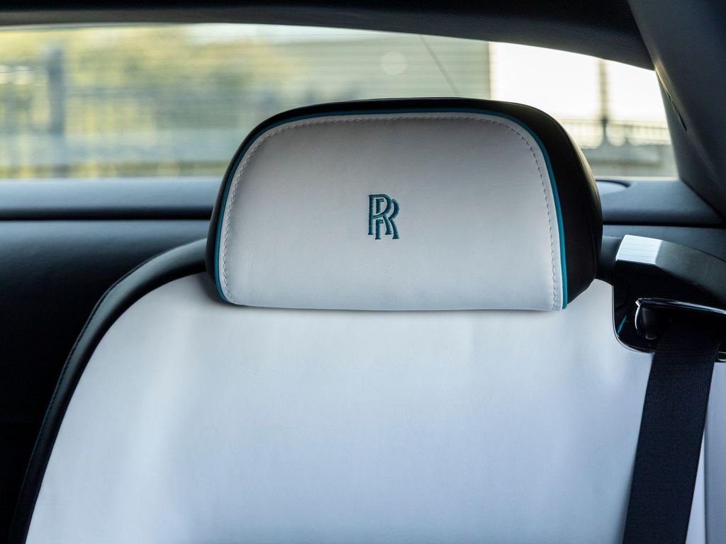 2025 ROLLS-ROYCE SPECTRE — миниатюра 40