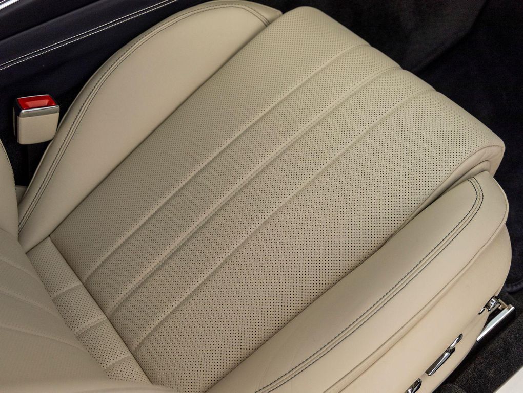 2026 Bentley FLYING SPUR V8 — миниатюра 49