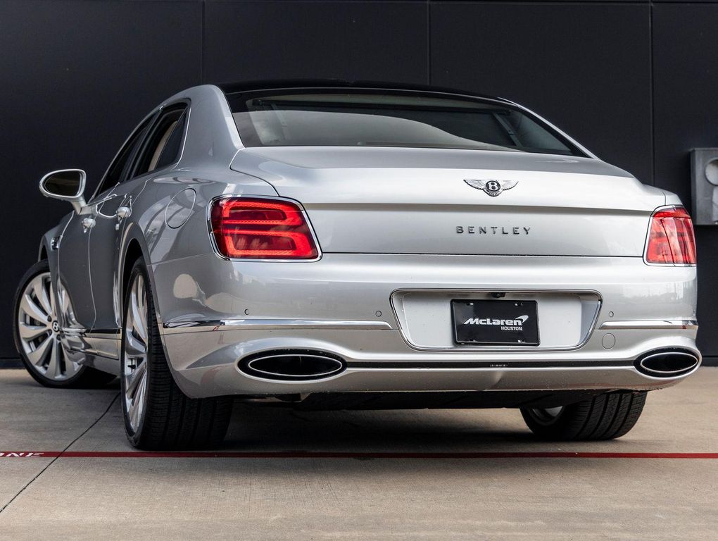 صورة 6 لـ 2026 Bentley FLYING SPUR V8