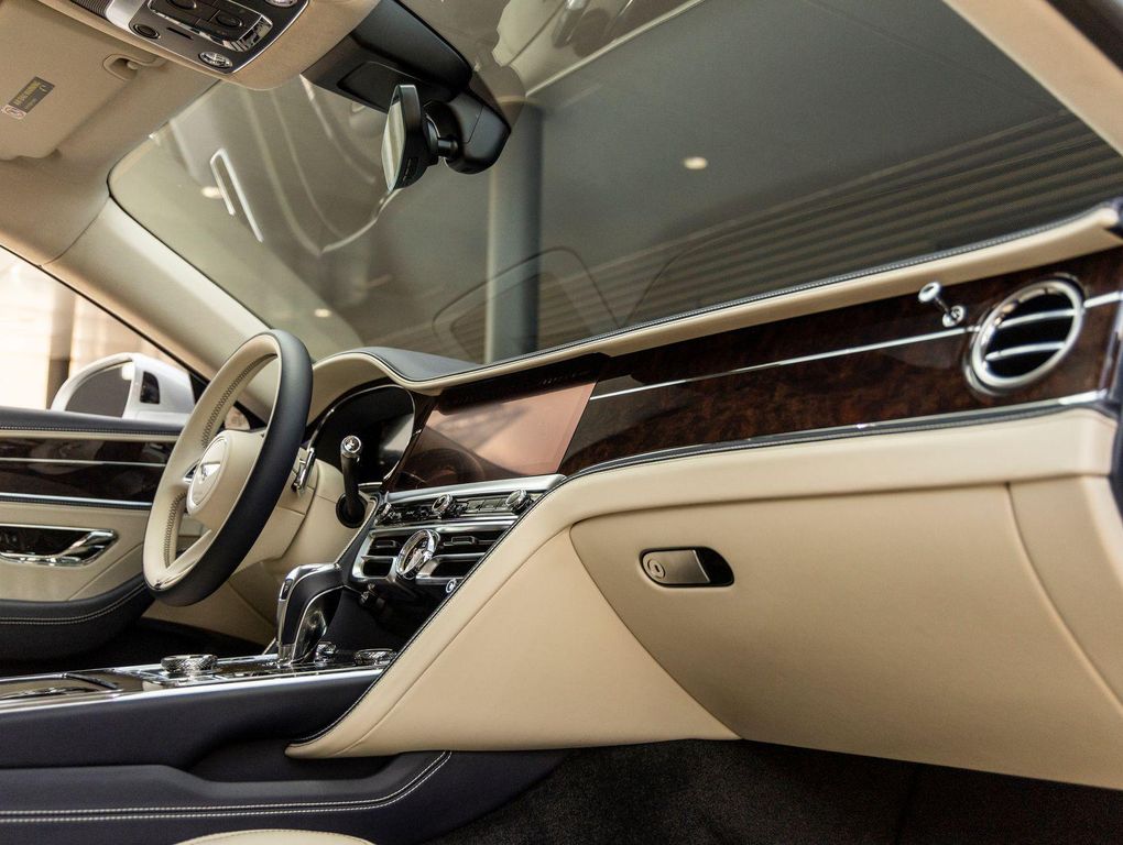 2026 Bentley FLYING SPUR V8 — миниатюра 52