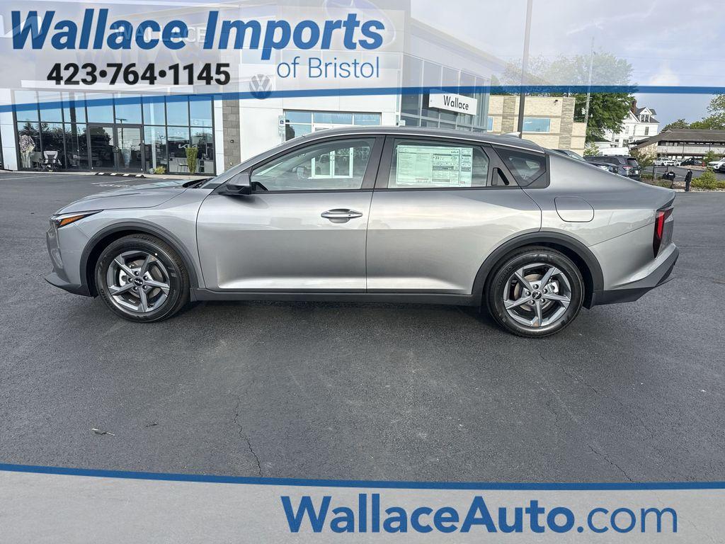 New 2026 Kia K4 LXS
