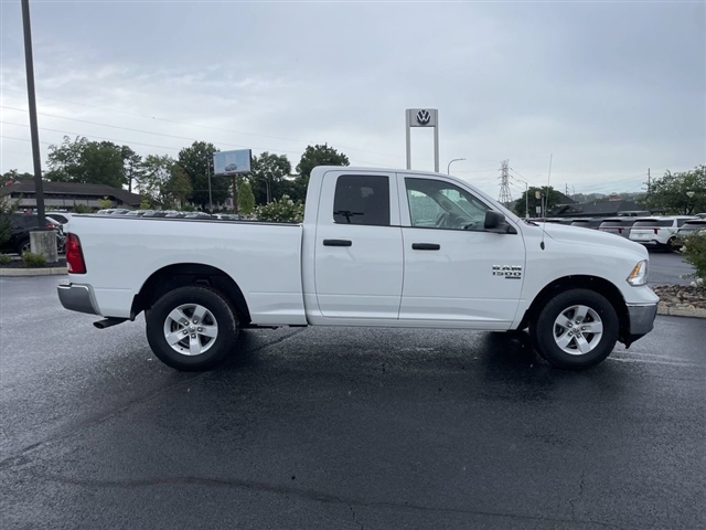 صورة 4 لـ 2023 RAM 1500 CLASSIC SLT