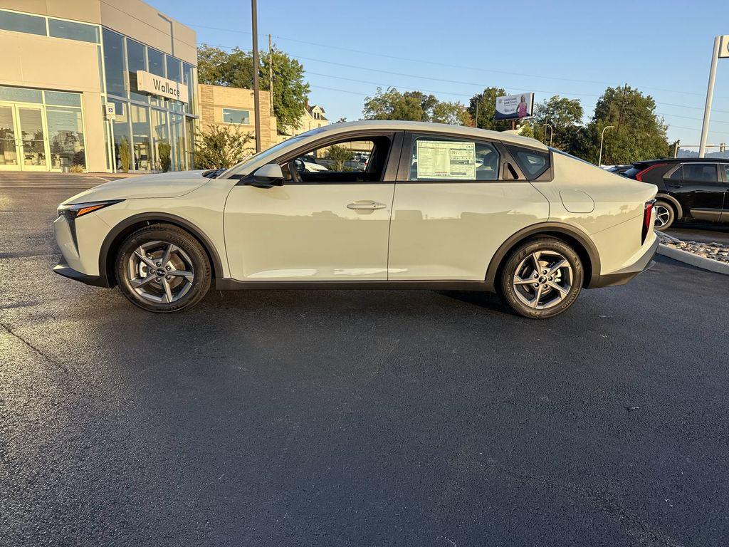 New 2026 Kia K4 LXS