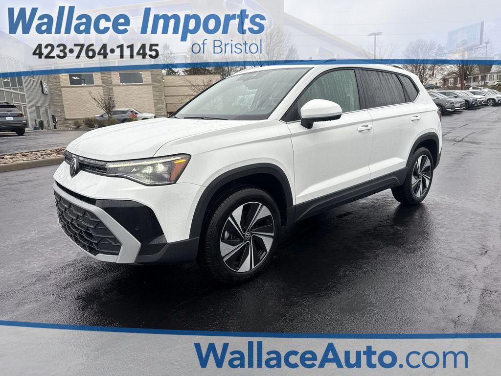 New 2025 Volkswagen Taos 1.5T SE