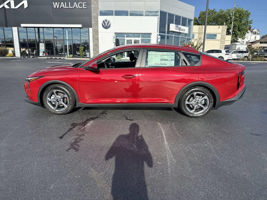 New 2026 Kia K4 LXS
