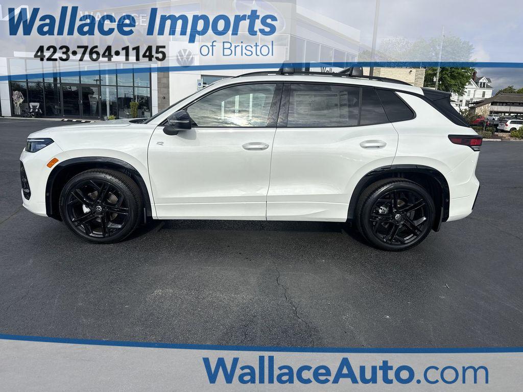 New 2026 Volkswagen Tiguan 2.0T SE R-Line Black