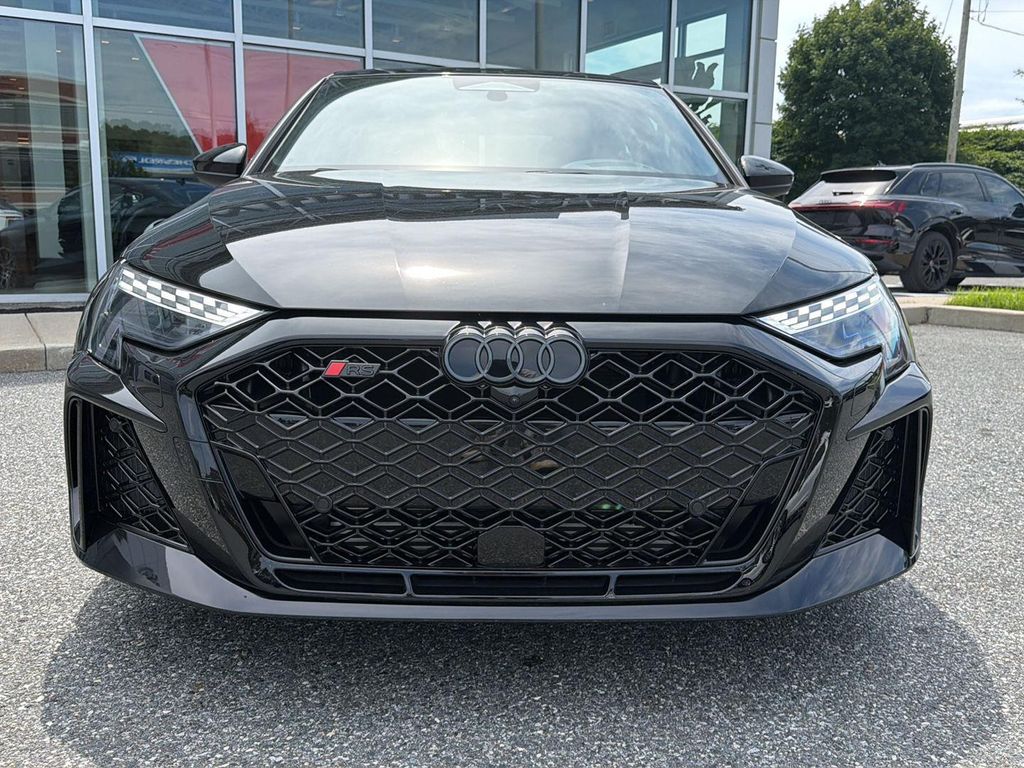 صورة 8 لـ 2026 AUDI RS 3 TFSI QUATTRO S TRONIC