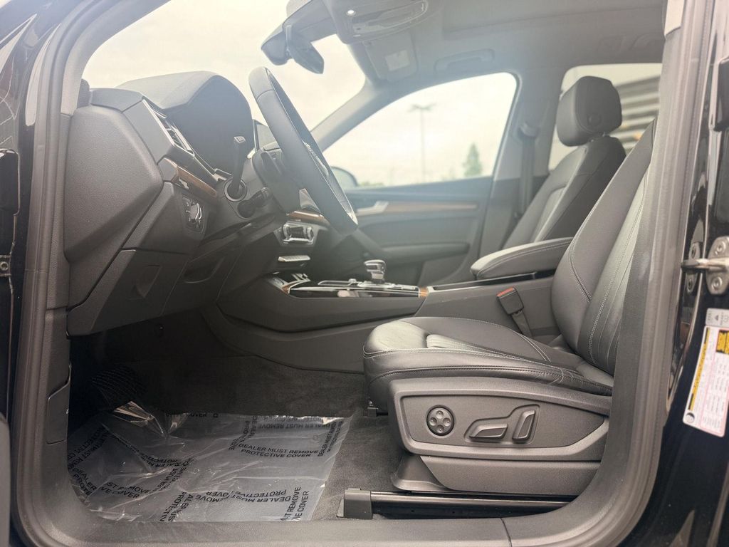 صورة 10 لـ 2024 AUDI Q5 40 PREMIUM