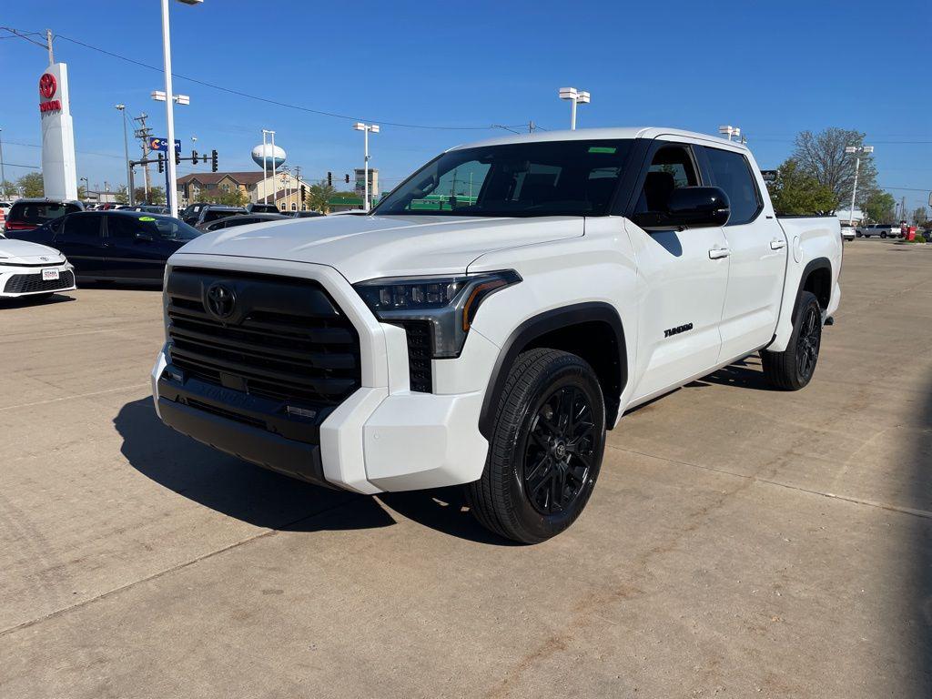 TOYOTA TUNDRA - 2