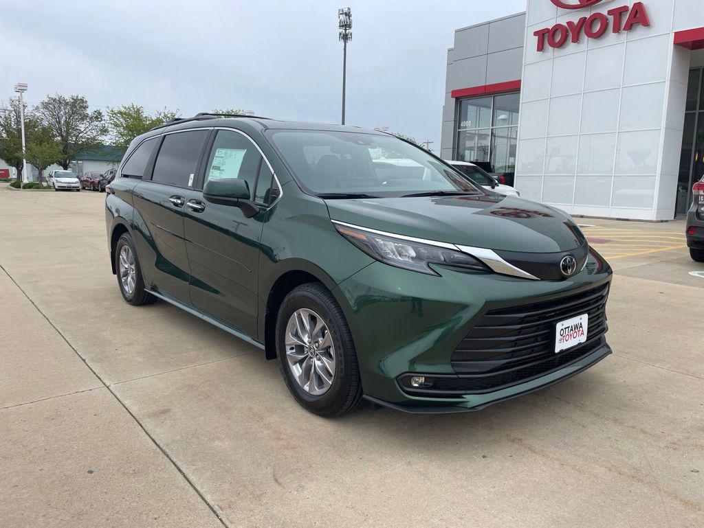 New 2026 Toyota Sienna XLE