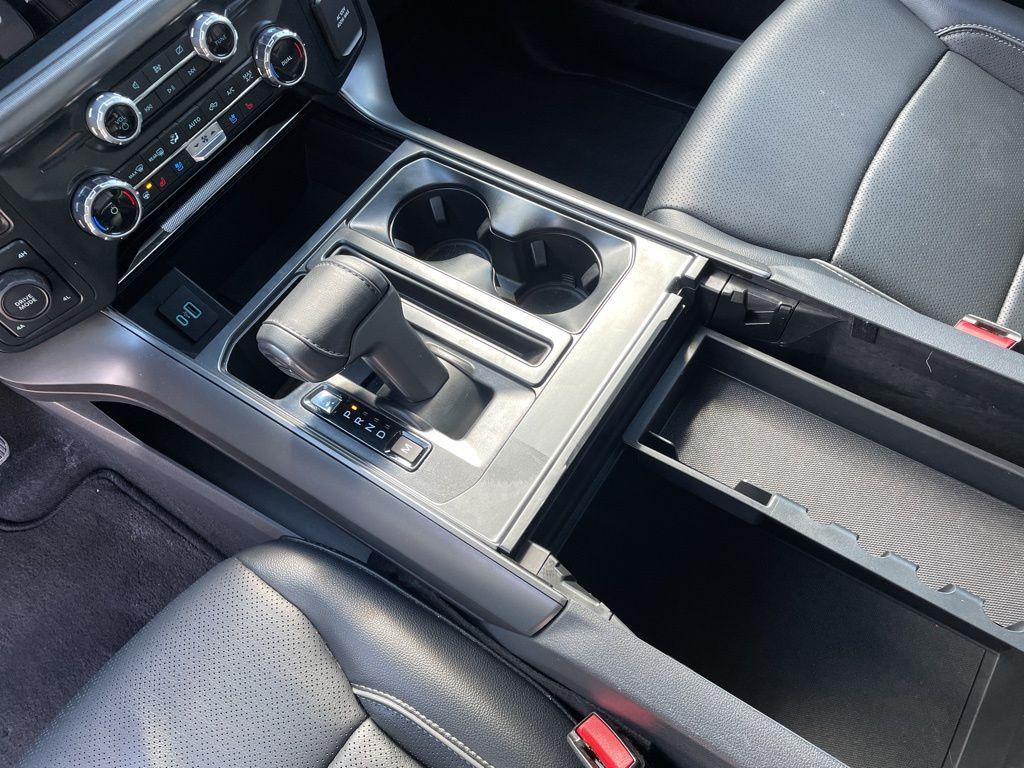 FORD F-150 LARIAT - 9