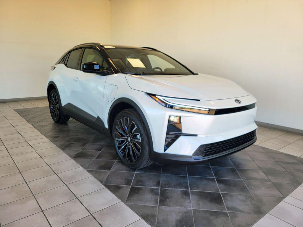 New 2026 Toyota C-HR XSE
