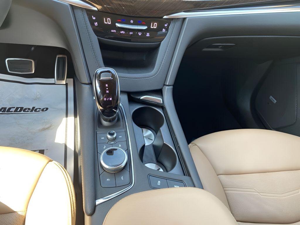 2025 Cadillac XT6 SPORT AWD thumbnail 25