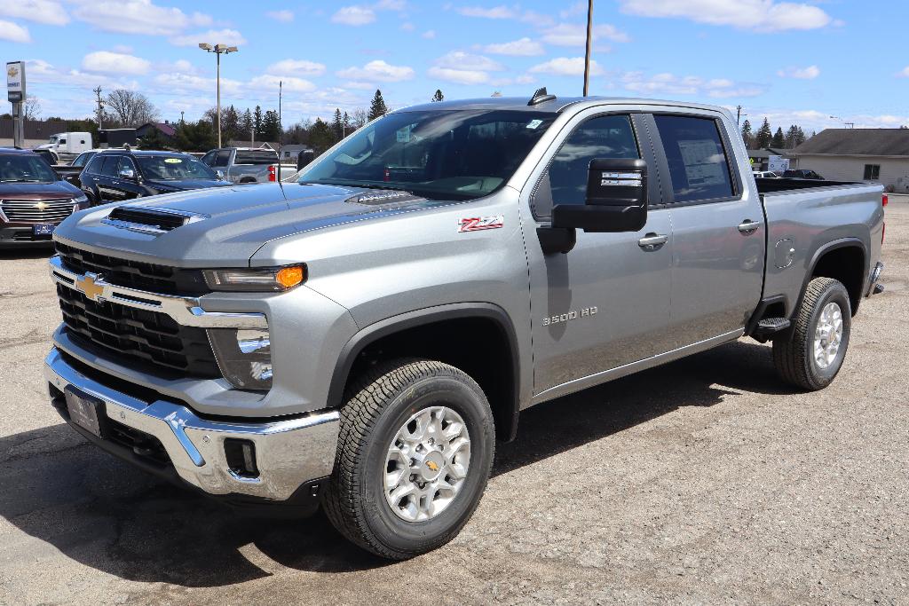 New 2026 Chevrolet Silverado 3500 LT
