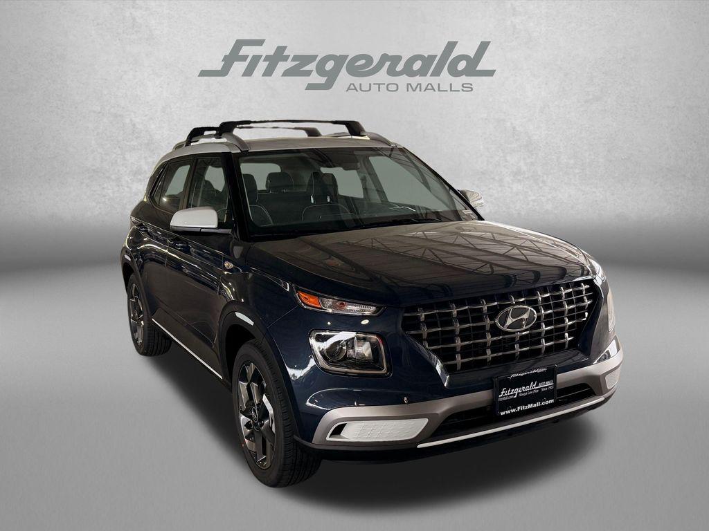 New 2026 Hyundai VENUE SEL w/Two-Tone Roof