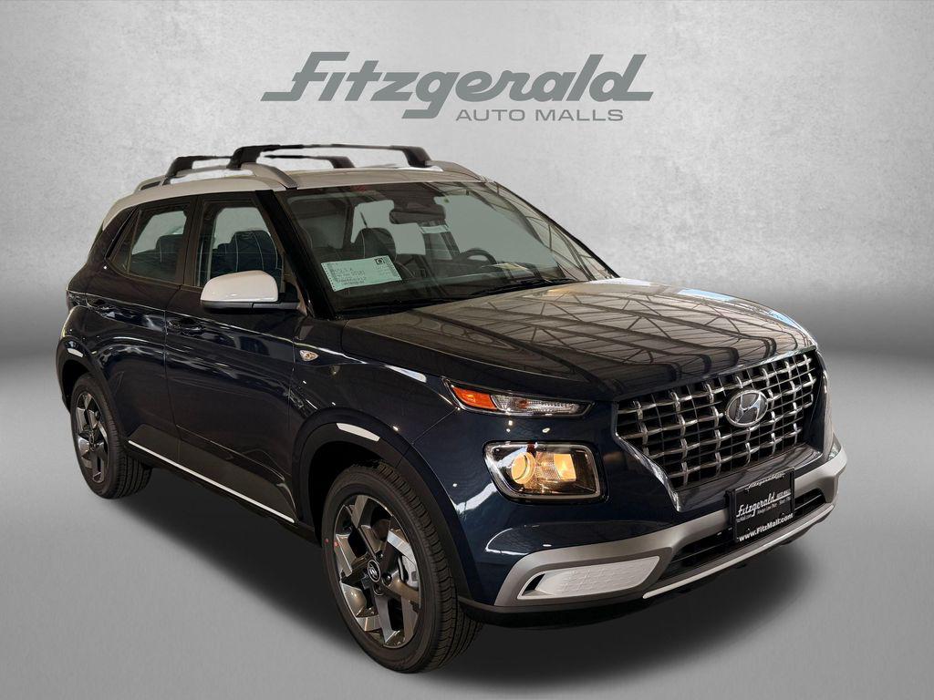 New 2026 Hyundai VENUE SEL w/Two-Tone Roof