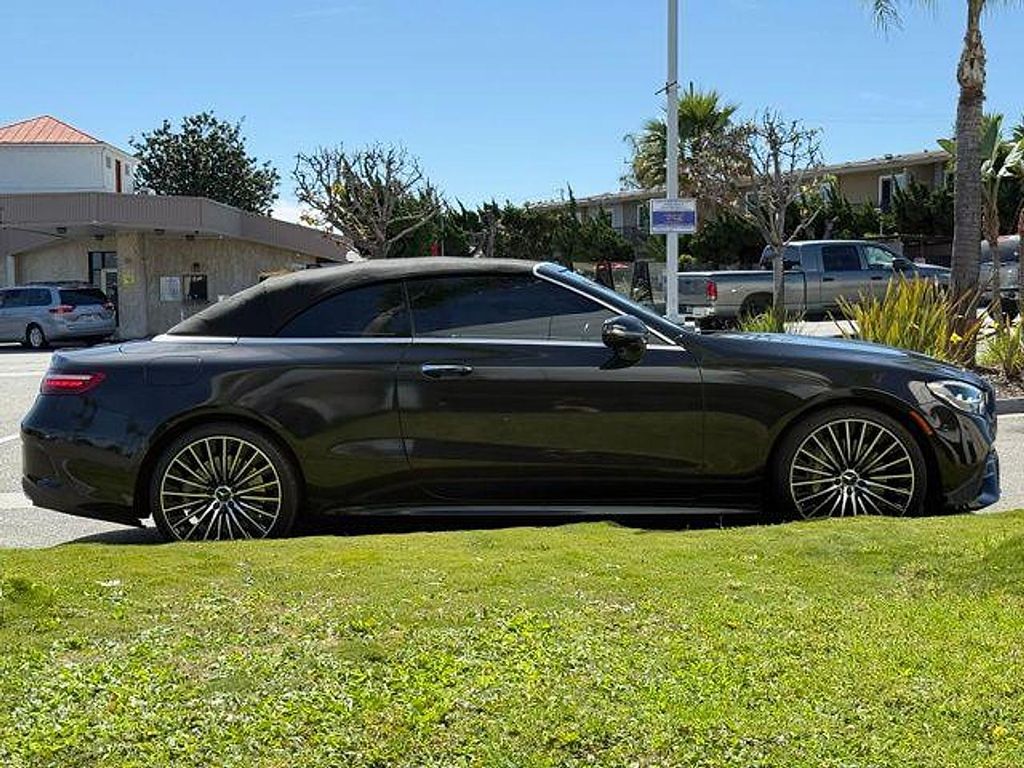 MERCEDES-BENZ E-CLASS - 7