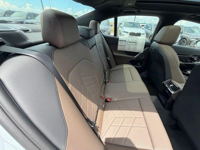 2027 BMW 550E 550E XDRIVE 缩略图 23