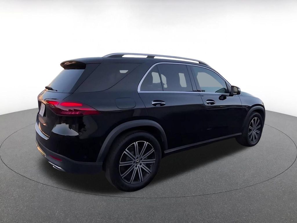 2026 Mercedes-BENZ GLE — миниатюра 11