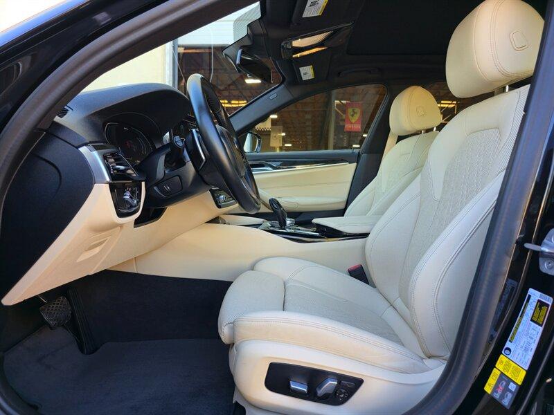 2021 BMW 530E — миниатюра 14
