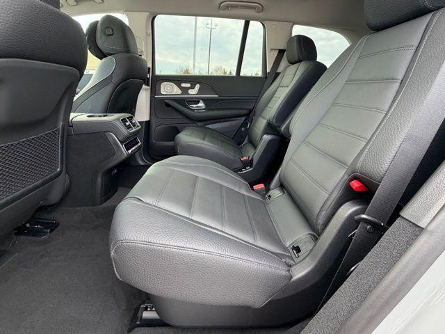 MERCEDES-BENZ GLS - 7