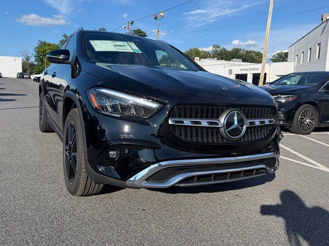 2026 Mercedes-BENZ GLA photo 2