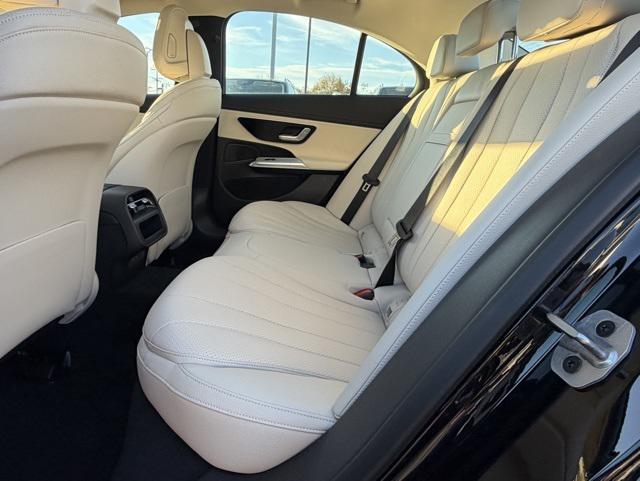 MERCEDES-BENZ E-CLASS - 7