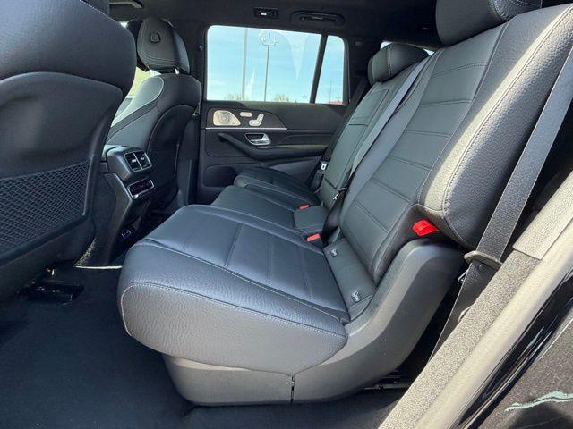 MERCEDES-BENZ GLS - 7