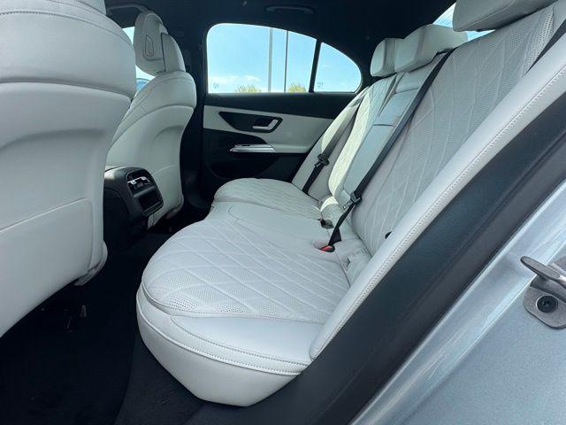 MERCEDES-BENZ E-CLASS - 7