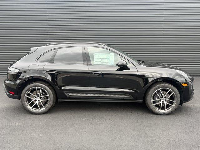 صورة 8 لـ 2026 Porsche MACAN BASE