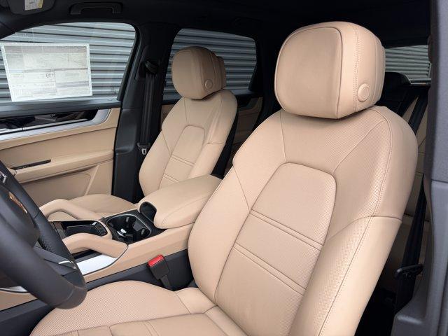 صورة مصغرة 5 لـ 2026 Porsche CAYENNE BASE