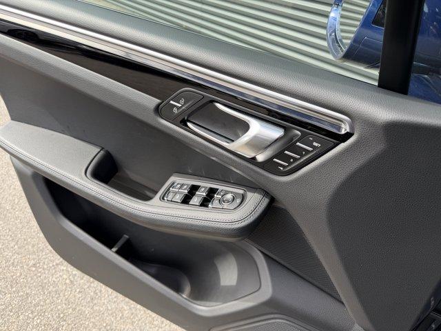 2026 Porsche MACAN BASE — миниатюра 25