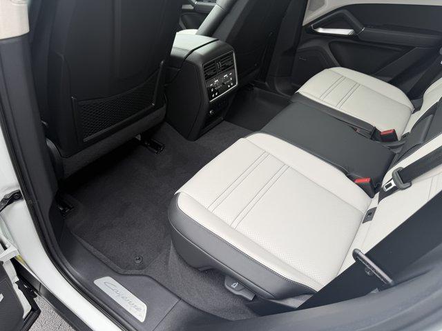 2026 Porsche CAYENNE BASE 缩略图 14