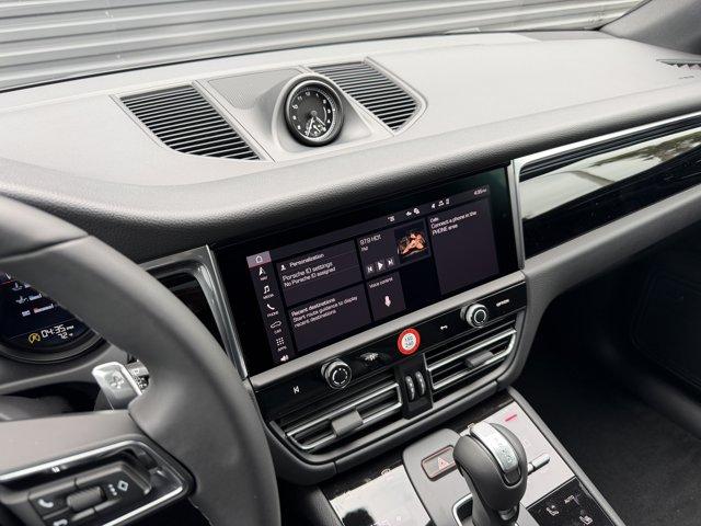 2026 Porsche MACAN BASE — миниатюра 25